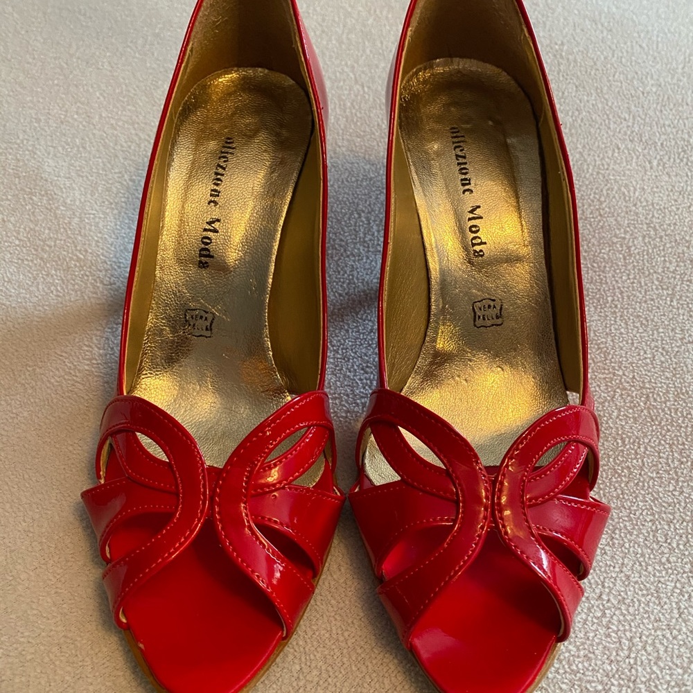 Red heels - Picture 2 of 9